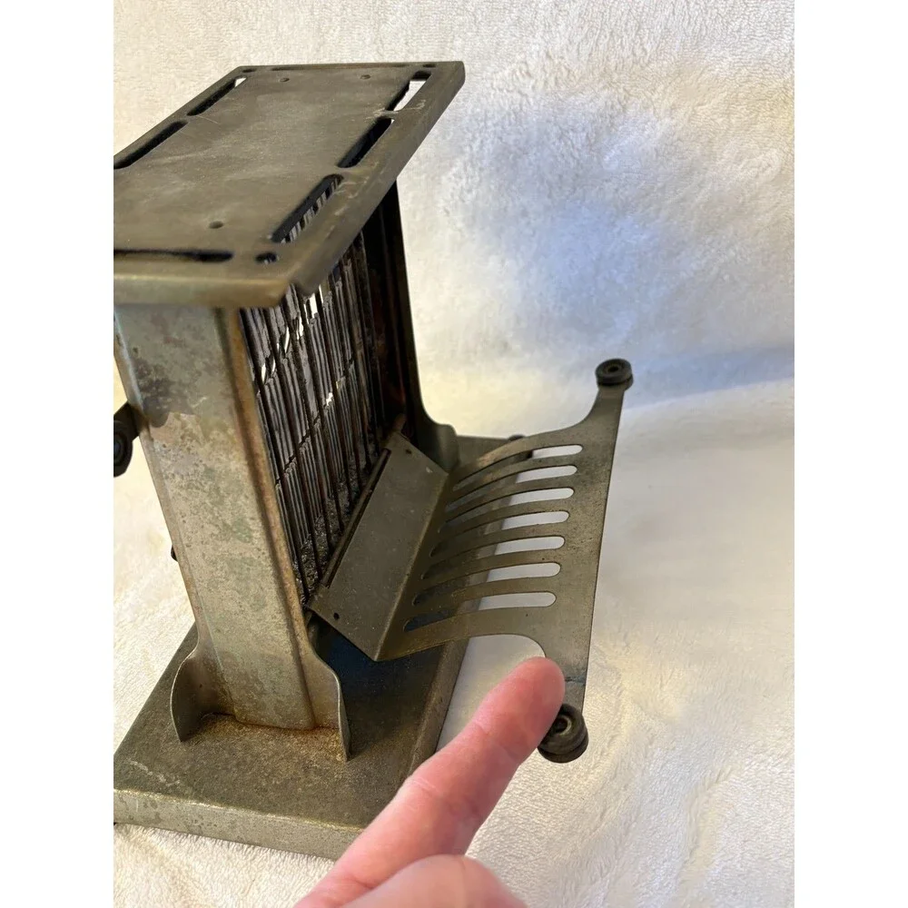 Vintage UNIVERSAL 2 Slice Electric Toaster - Landers Frary & Clark (No Cord)